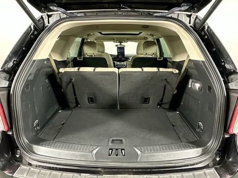 Certified 2023 Ford Explorer XLT w/ Equipment Group 202A image 33