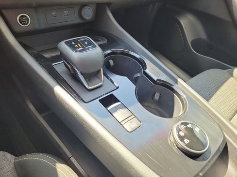 Certified 2022 Nissan Rogue SV AWD/4WD image 32