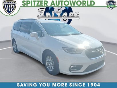 Used 2022 Chrysler Pacifica Touring-L
