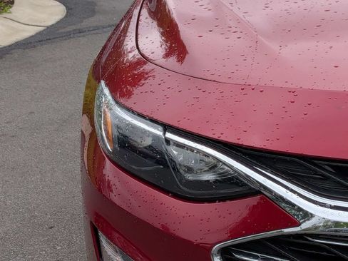 Used 2021 Chevrolet Malibu LT FWD image 10