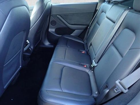 Used 2023 Tesla Model Y Performance image 10