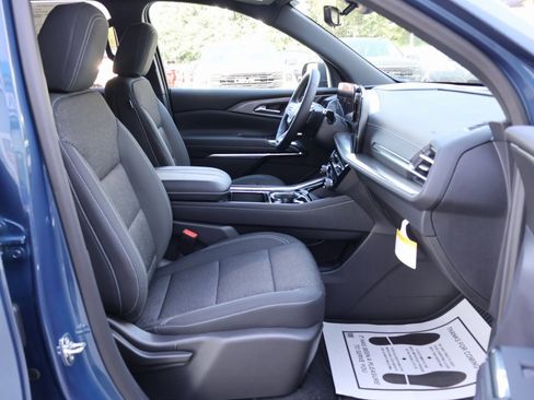 New 2026 Chevrolet Traverse LT w/ Driver Confidence Package image 33