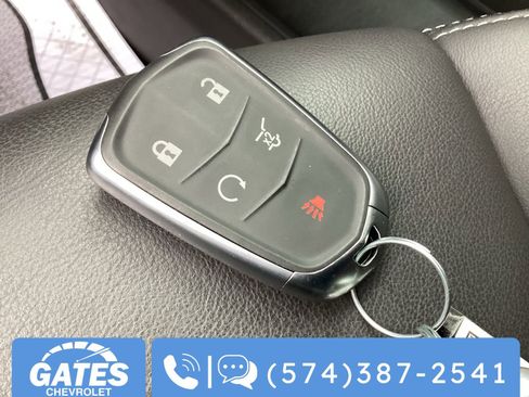 Used 2025 Cadillac XT6 Premium Luxury image 38