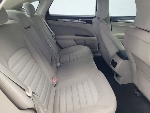 Used 2019 Ford Fusion SE image 19