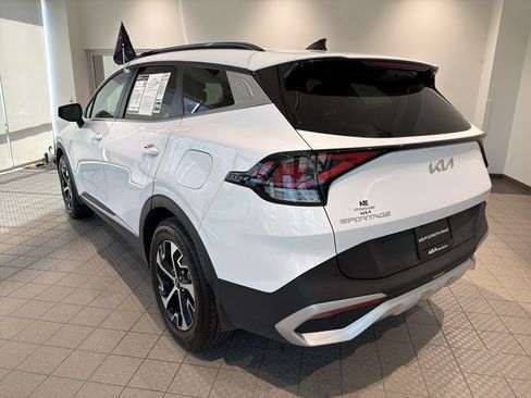 Used 2025 Kia Sportage EX w/ Premium Package FWD image 3