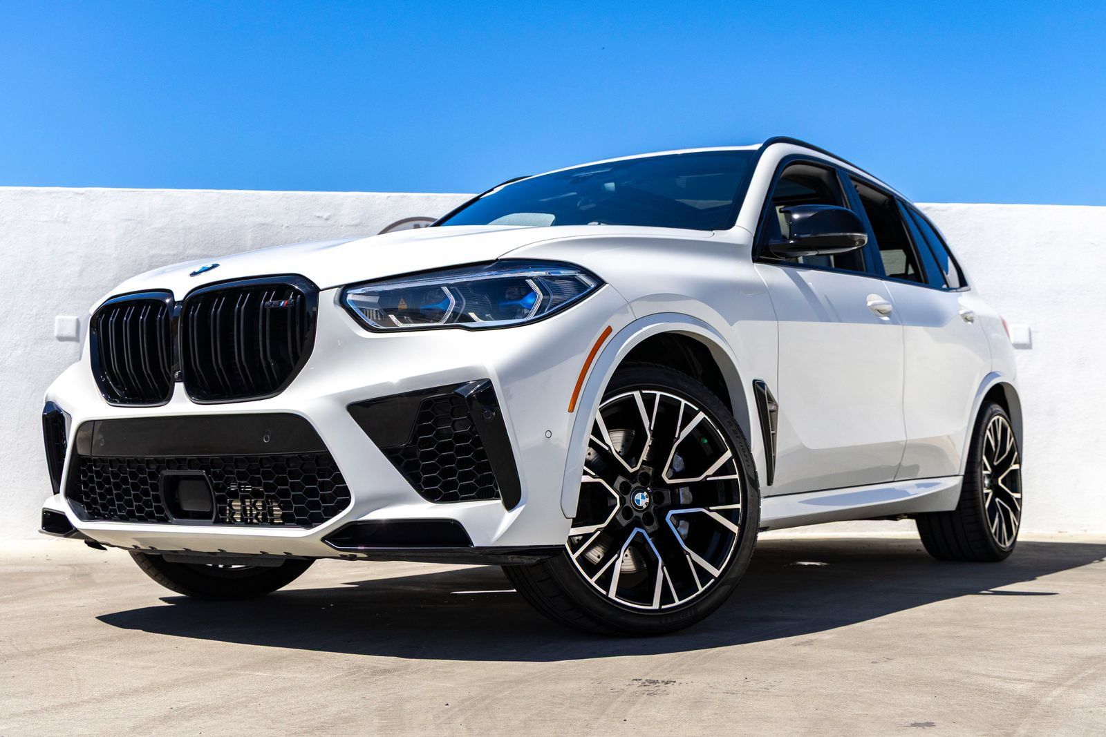 Used 2021 BMW X5 M w/ Competition Package AWD/4WD image 7