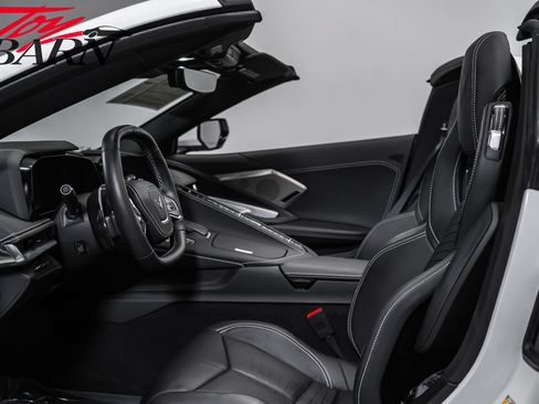 Used 2025 Chevrolet Corvette Stingray Preferred Conv w/ Z51 Performance Package RWD image 30