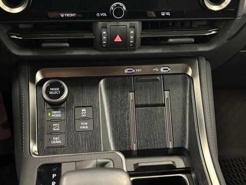 Used 2025 Lexus GX 550 AWD/4WD image 33