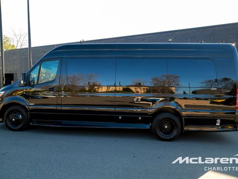 New 2024 Mercedes-Benz Sprinter 3500 image 3