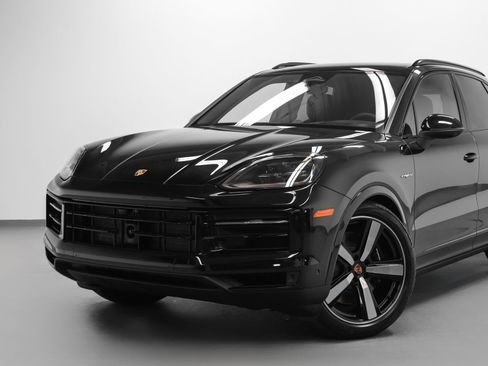 New 2026 Porsche Cayenne S AWD/4WD image 7