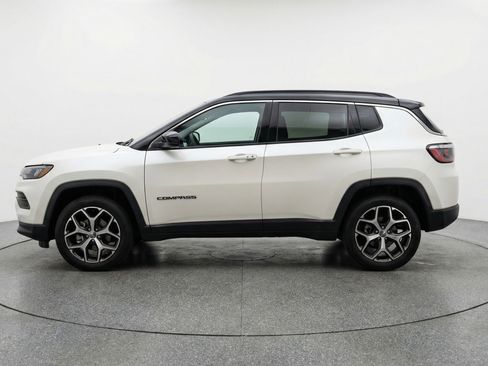 Used 2025 Jeep Compass Limited AWD/4WD image 5