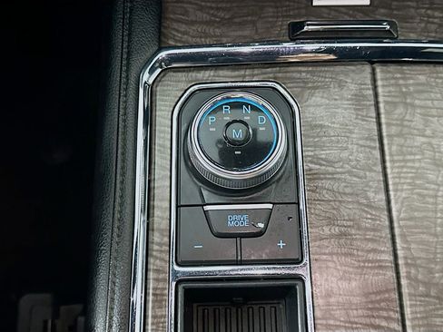 Used 2018 Ford Expedition Limited w/ Equipment Group 301A RWD image 16