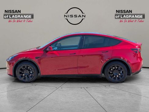 Used 2021 Tesla Model Y Long Range image 8