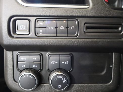 Used 2021 Chevrolet Tahoe RST w/ Luxury Package image 30