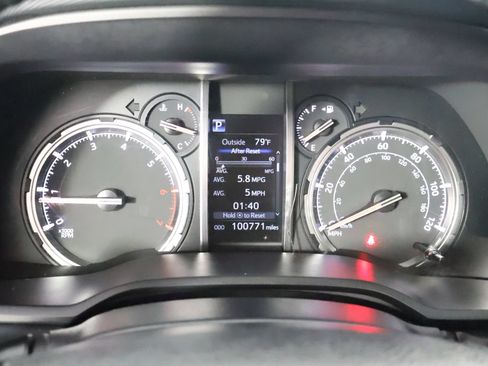 Used 2020 Toyota 4Runner TRD Off-Road Premium w/ Moonroof Package AWD/4WD image 34
