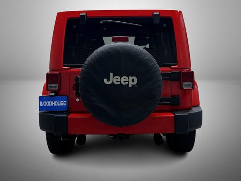 Used 2016 Jeep Wrangler Unlimited Sahara w/ Connectivity Group AWD/4WD image 6