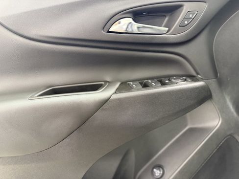 Used 2023 Chevrolet Equinox LT AWD/4WD image 14