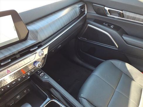 Used 2025 Kia Telluride EX image 26