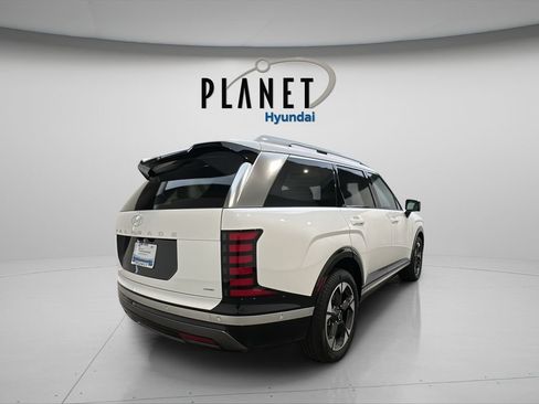 Certified 2026 Hyundai Palisade Limited AWD/4WD image 7