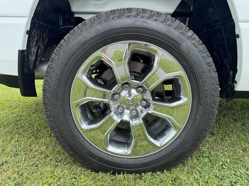 Used 2021 RAM 1500 Big Horn AWD/4WD image 11