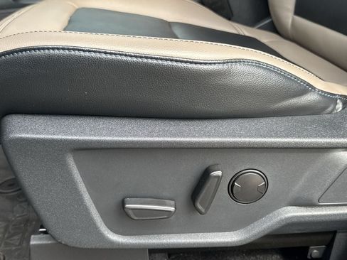 Used 2024 Ford Bronco Wildtrak AWD/4WD image 3