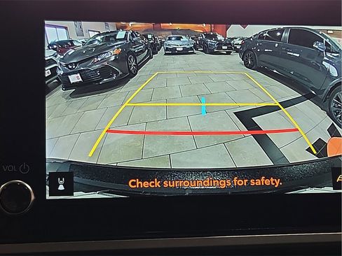 Certified 2025 Toyota Camry SE image 15