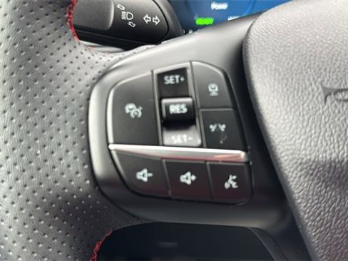 Used 2024 Ford Escape ST-Line Elite w/ Premium Technology Package image 17