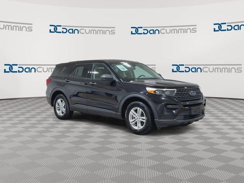 Used 2023 Ford Explorer 4WD image 2