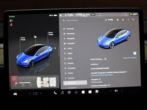 Used 2023 Tesla Model 3 Standard Range image 27