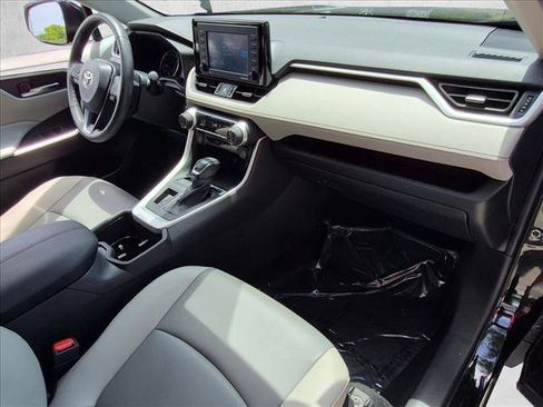 Used 2022 Toyota RAV4 XLE Premium FWD image 22