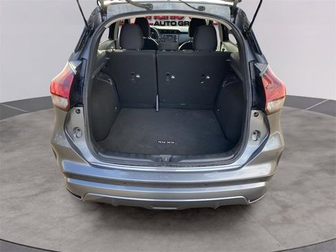 Used 2022 Nissan Kicks S image 18