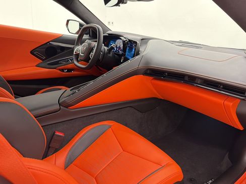 Used 2025 Chevrolet Corvette Stingray Premium Conv w/ Stealth Interior Trim Package RWD image 28