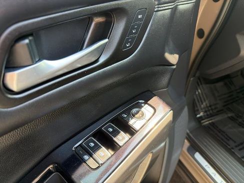 Used 2023 Nissan Pathfinder Platinum w/ Cargo Package FWD image 18