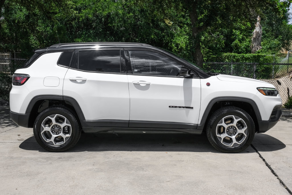 Used 2022 Jeep Compass Trailhawk w/ Trailhawk Elite Group AWD/4WD image 14