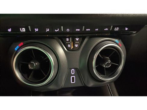 Used 2024 Chevrolet Blazer LT w/ Convenience Package FWD image 14