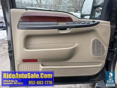 Used 2006 Ford F350 Lariat image 9