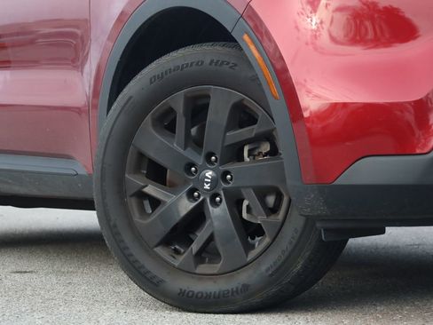 Used 2021 Kia Sorento S image 3