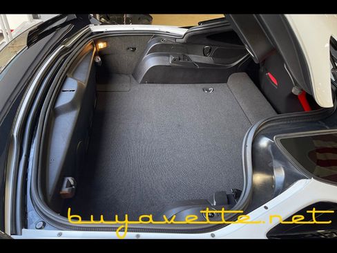 Used 2016 Chevrolet Corvette Z06 w/ 3LZ Preferred Equipment Group RWD image 45