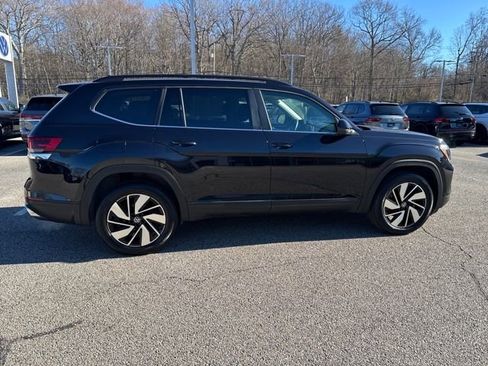 Certified 2025 Volkswagen Atlas SE image 10