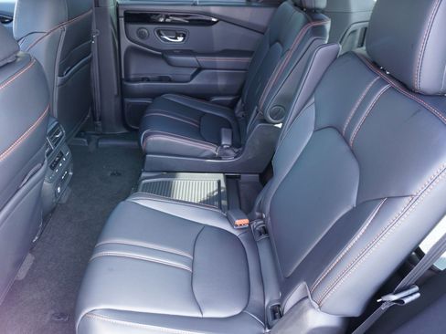 New 2025 Honda Pilot TrailSport image 24