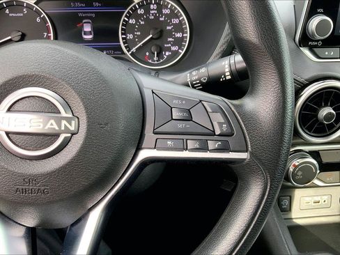 Used 2024 Nissan Sentra SV FWD image 19