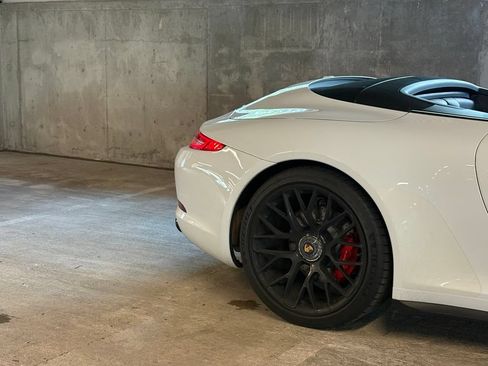 Used 2015 Porsche 911 Cabriolet image 11