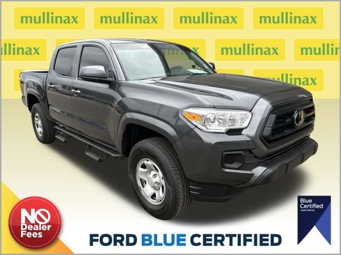 Used 2023 Toyota Tacoma SR image 1