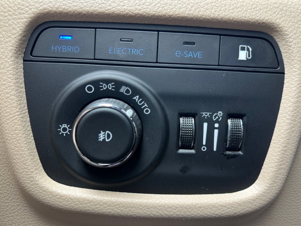 Used 2024 Jeep Grand Cherokee Limited 4xe AWD/4WD image 41