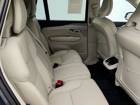 Used 2022 Volvo XC90 T5 Momentum w/ Advanced Package FWD image 23