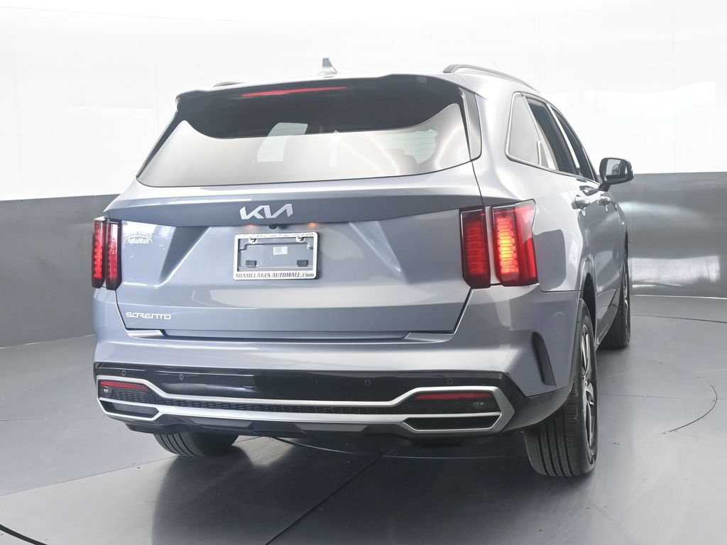 Used 2023 Kia Sorento S w/ Panoramic Sunroof Package FWD image 5