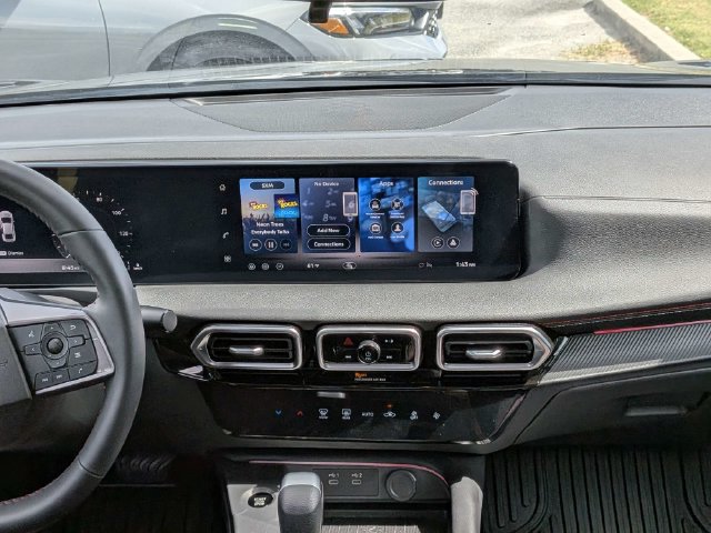 Used 2026 Nissan Sentra SR w/ Floor Mat Package FWD image 15
