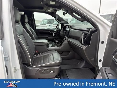 Used 2024 GMC Sierra 1500 AT4X AWD/4WD image 17