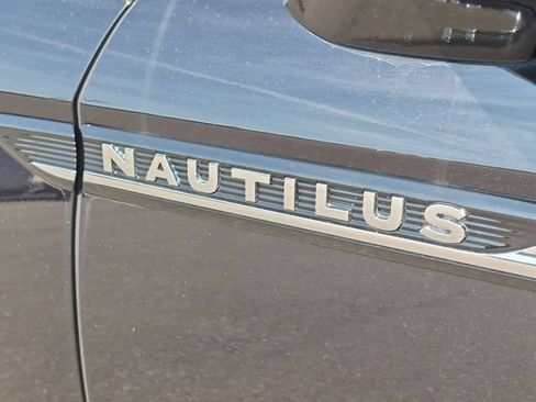 Used 2023 Lincoln Nautilus Reserve w/ Monochromatic Package AWD/4WD image 10