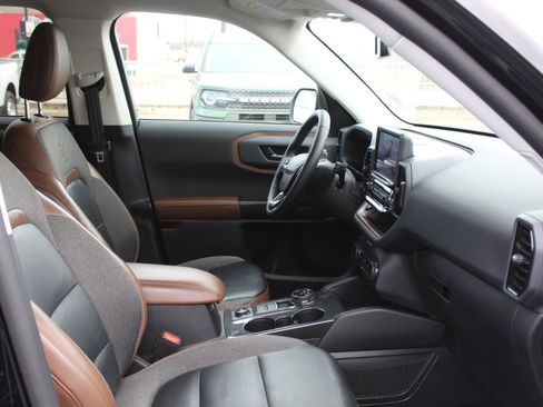 Used 2023 Ford Bronco Sport Outer Banks w/ Tech Package image 13